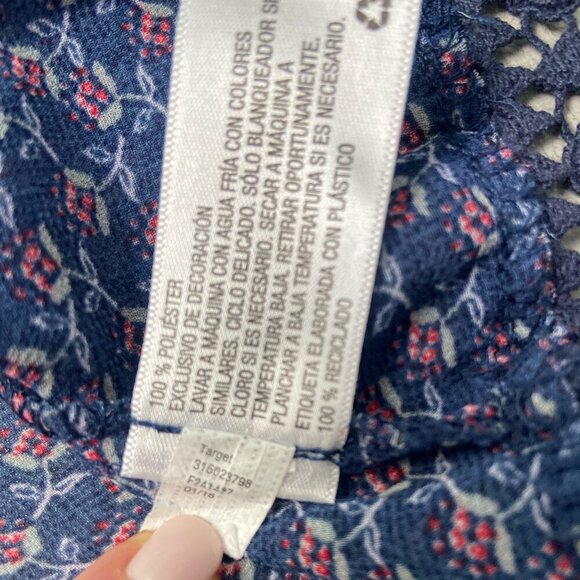 Knox Rose Floral Oversized Flowy Spaghetti Strap Blouse Navy Crochet Hem Small - Picture 10 of 10